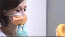 LO QUE DICEN LOS TÍTULADOS SOBRE FORMARSE COMO AUXILIAR DE CLÍNICA DENTAL